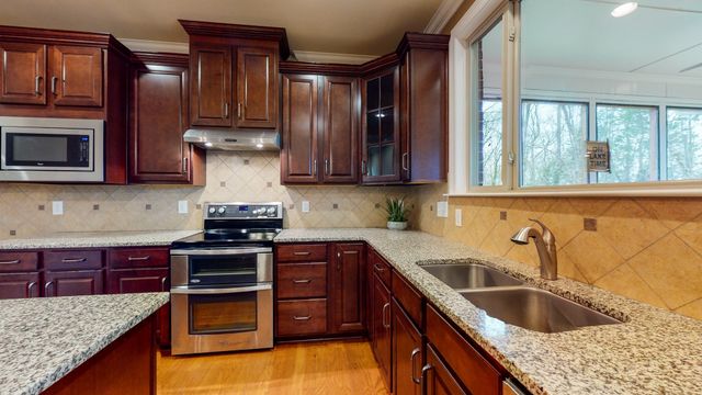 133 Windmill Pointe Cir, Hendersonville, TN 37075