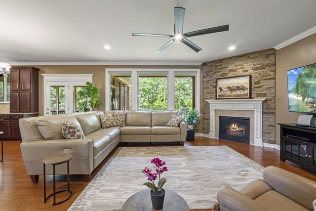 133 Windmill Pointe Cir, Hendersonville, TN 37075
