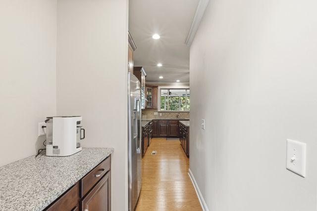 133 Windmill Pointe Cir, Hendersonville, TN 37075