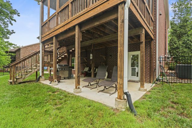 133 Windmill Pointe Cir, Hendersonville, TN 37075