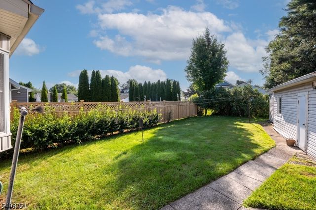 520 Winsor St, Bound Brook Boro, NJ 08805