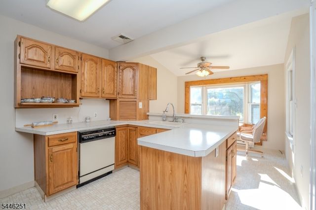 520 Winsor St, Bound Brook Boro, NJ 08805