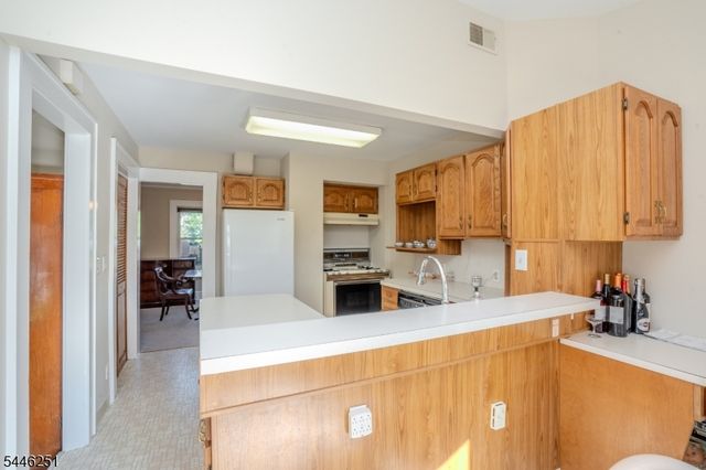 520 Winsor St, Bound Brook Boro, NJ 08805
