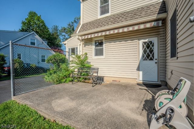 520 Winsor St, Bound Brook Boro, NJ 08805