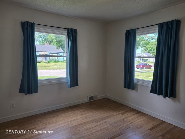 3406 Gratiot Avenue, Flint, MI 48503