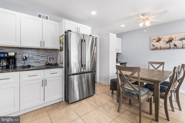 11 TEMPEST LN, Willingboro, NJ 08046