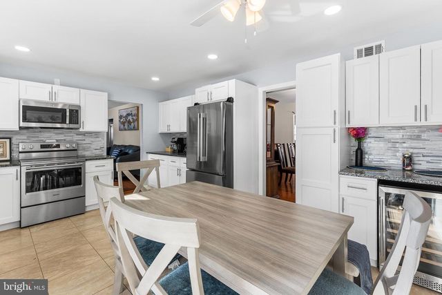 11 TEMPEST LN, Willingboro, NJ 08046