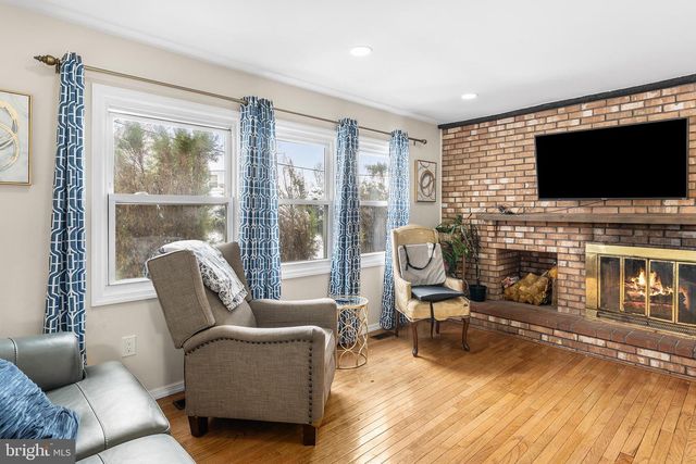 11 TEMPEST LN, Willingboro, NJ 08046