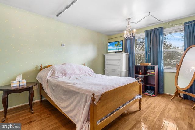 11 TEMPEST LN, Willingboro, NJ 08046