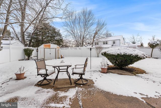 11 TEMPEST LN, Willingboro, NJ 08046