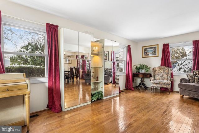 11 TEMPEST LN, Willingboro, NJ 08046