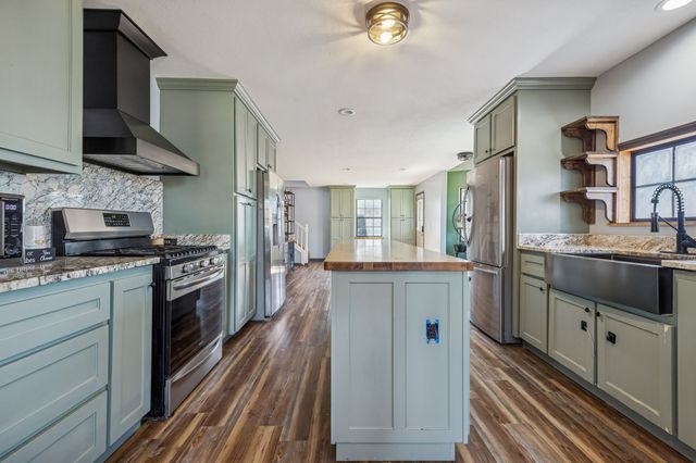 485 Lower Roans Creek Rd, Linden, TN 37096