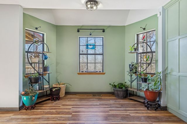 485 Lower Roans Creek Rd, Linden, TN 37096