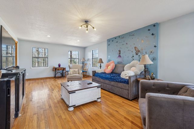 485 Lower Roans Creek Rd, Linden, TN 37096