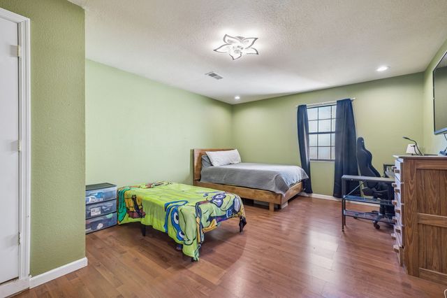 485 Lower Roans Creek Rd, Linden, TN 37096