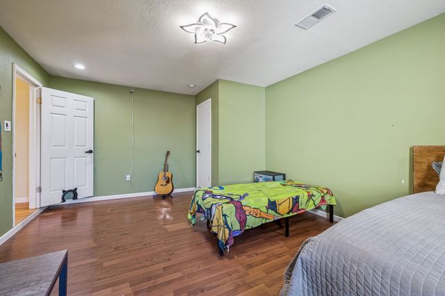 485 Lower Roans Creek Rd, Linden, TN 37096