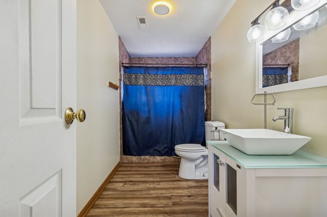 485 Lower Roans Creek Rd, Linden, TN 37096