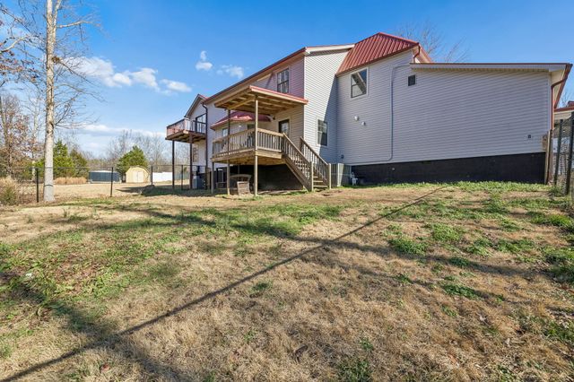 485 Lower Roans Creek Rd, Linden, TN 37096