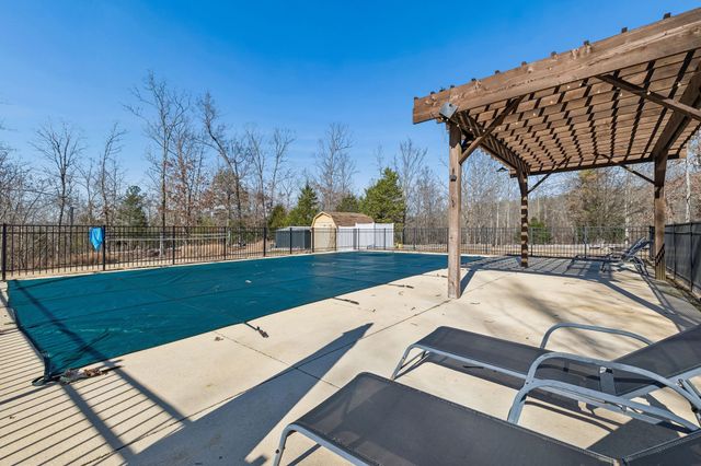 485 Lower Roans Creek Rd, Linden, TN 37096