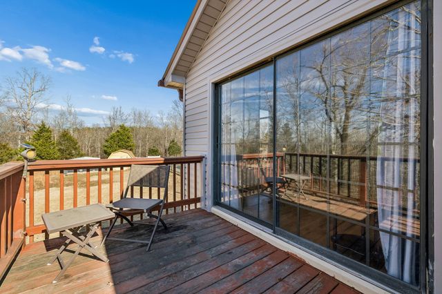 485 Lower Roans Creek Rd, Linden, TN 37096