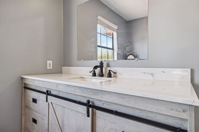 485 Lower Roans Creek Rd, Linden, TN 37096