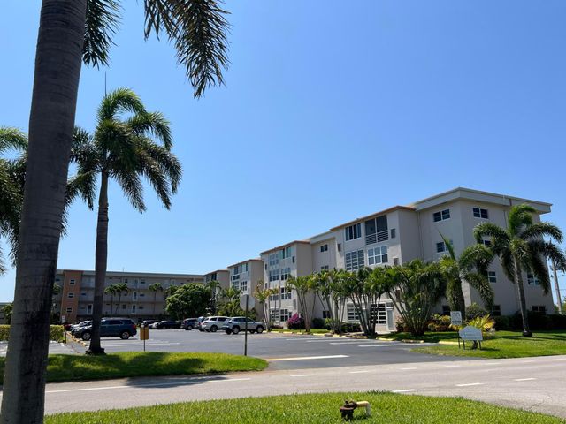 230 NE 26th Avenue 207, Boynton Beach, FL 33435