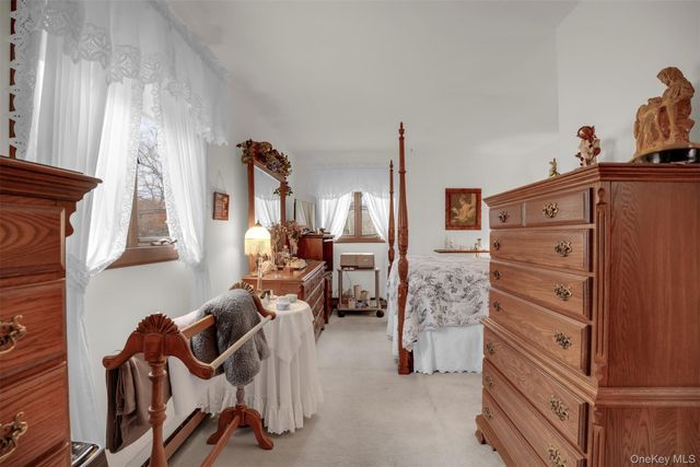 103 Wauwepex Trail, Ridge, NY 11961