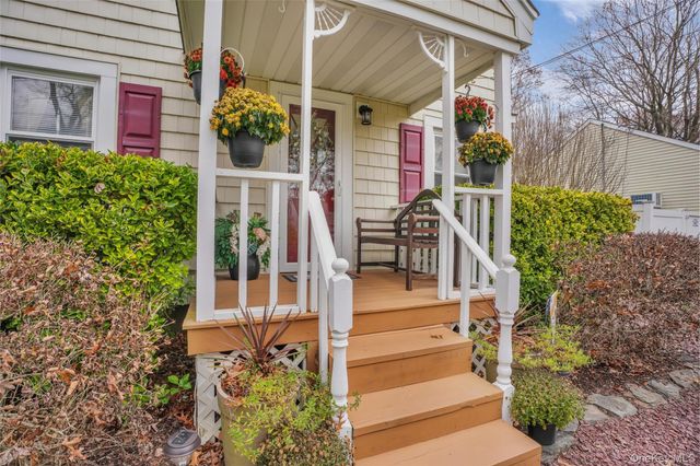 103 Wauwepex Trail, Ridge, NY 11961