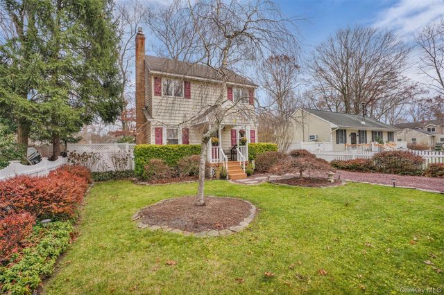 103 Wauwepex Trail, Ridge, NY 11961