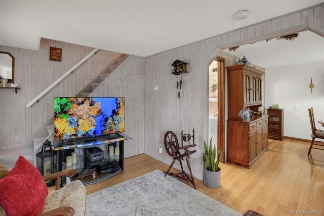 103 Wauwepex Trail, Ridge, NY 11961