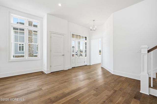 124 Eagle Way, Eatontown, NJ 07724