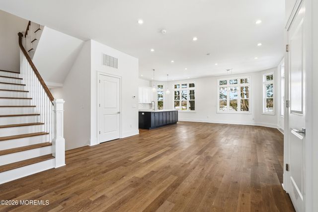 124 Eagle Way, Eatontown, NJ 07724