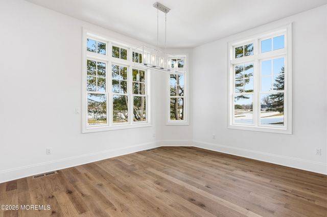 124 Eagle Way, Eatontown, NJ 07724