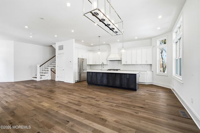 124 Eagle Way, Eatontown, NJ 07724