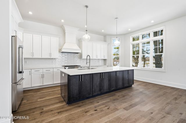 124 Eagle Way, Eatontown, NJ 07724