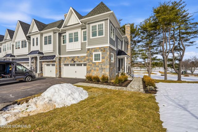 124 Eagle Way, Eatontown, NJ 07724