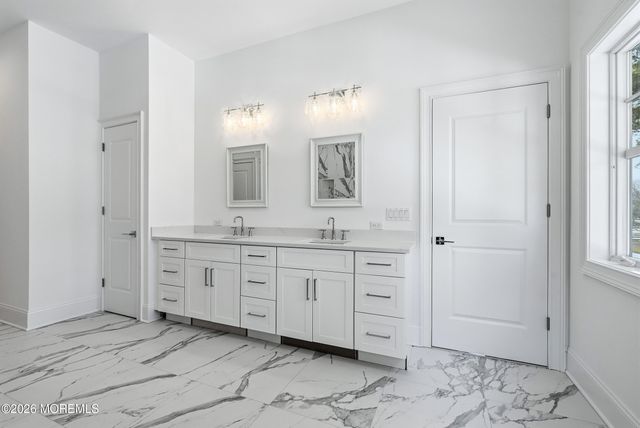 124 Eagle Way, Eatontown, NJ 07724