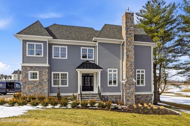 124 Eagle Way, Eatontown, NJ 07724