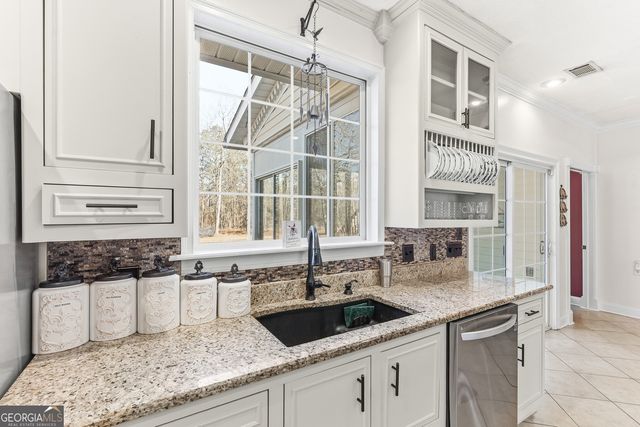 114 Shady Cove, Byron, GA 31008