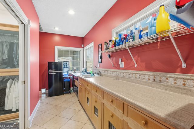 114 Shady Cove, Byron, GA 31008