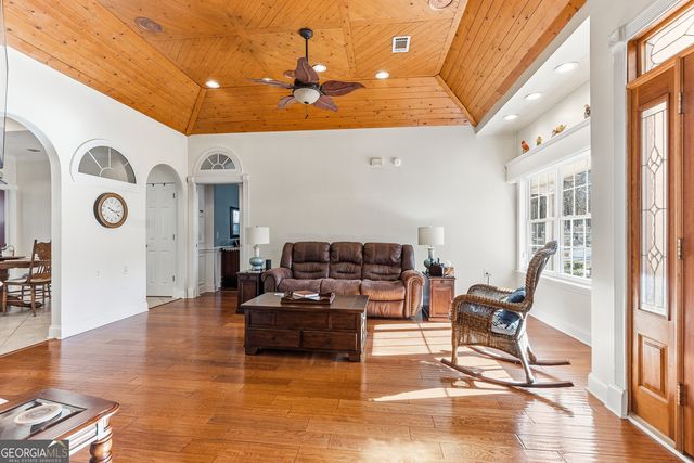 114 Shady Cove, Byron, GA 31008