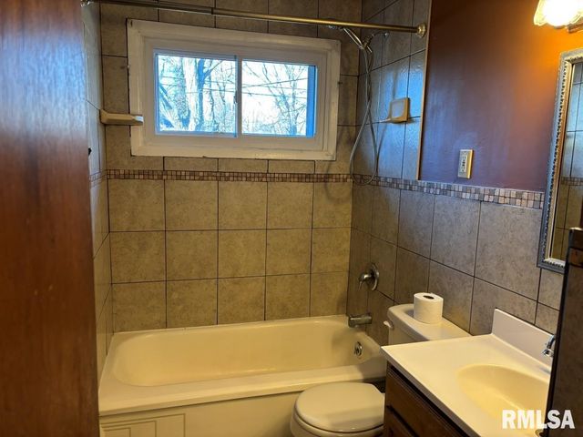 3625 SHEFFIELD Road, Springfield, IL 62703