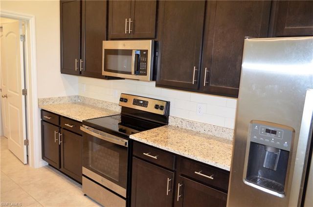 3722 NE 16th PL, Cape Coral, FL 33909
