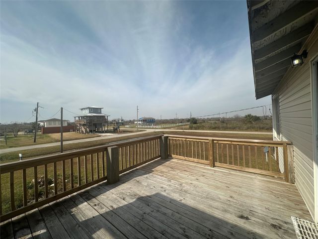 908 20th Street, Port Bolivar, TX 77650