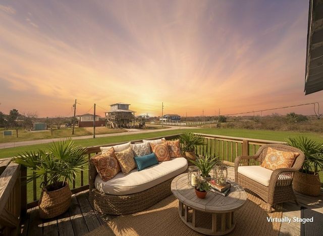 908 20th Street, Port Bolivar, TX 77650