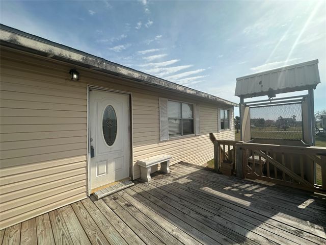 908 20th Street, Port Bolivar, TX 77650