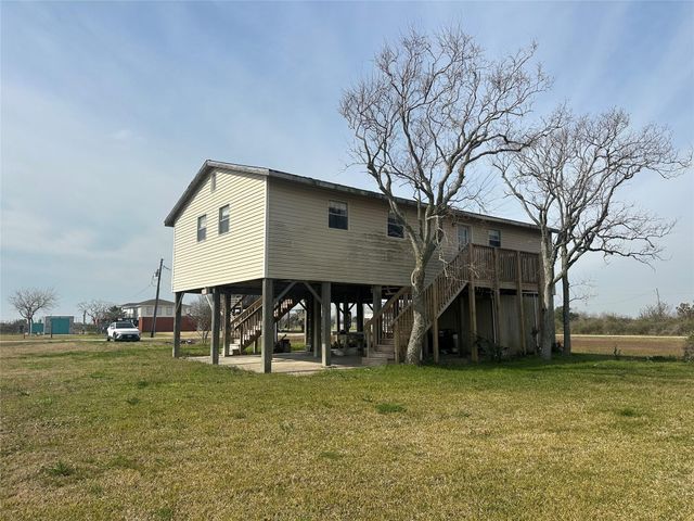 908 20th Street, Port Bolivar, TX 77650