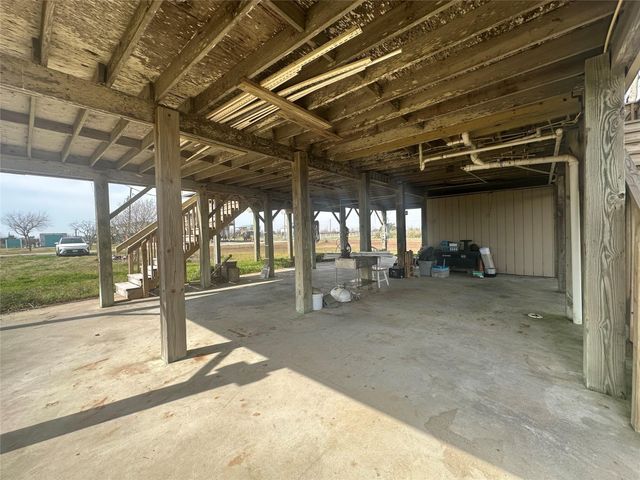 908 20th Street, Port Bolivar, TX 77650