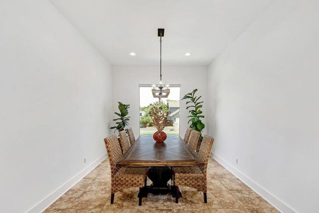 1006 Lipan TRL, Austin, TX 78733