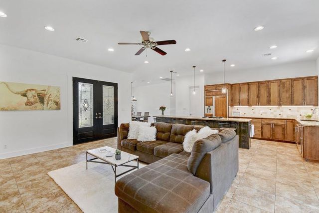 1006 Lipan TRL, Austin, TX 78733